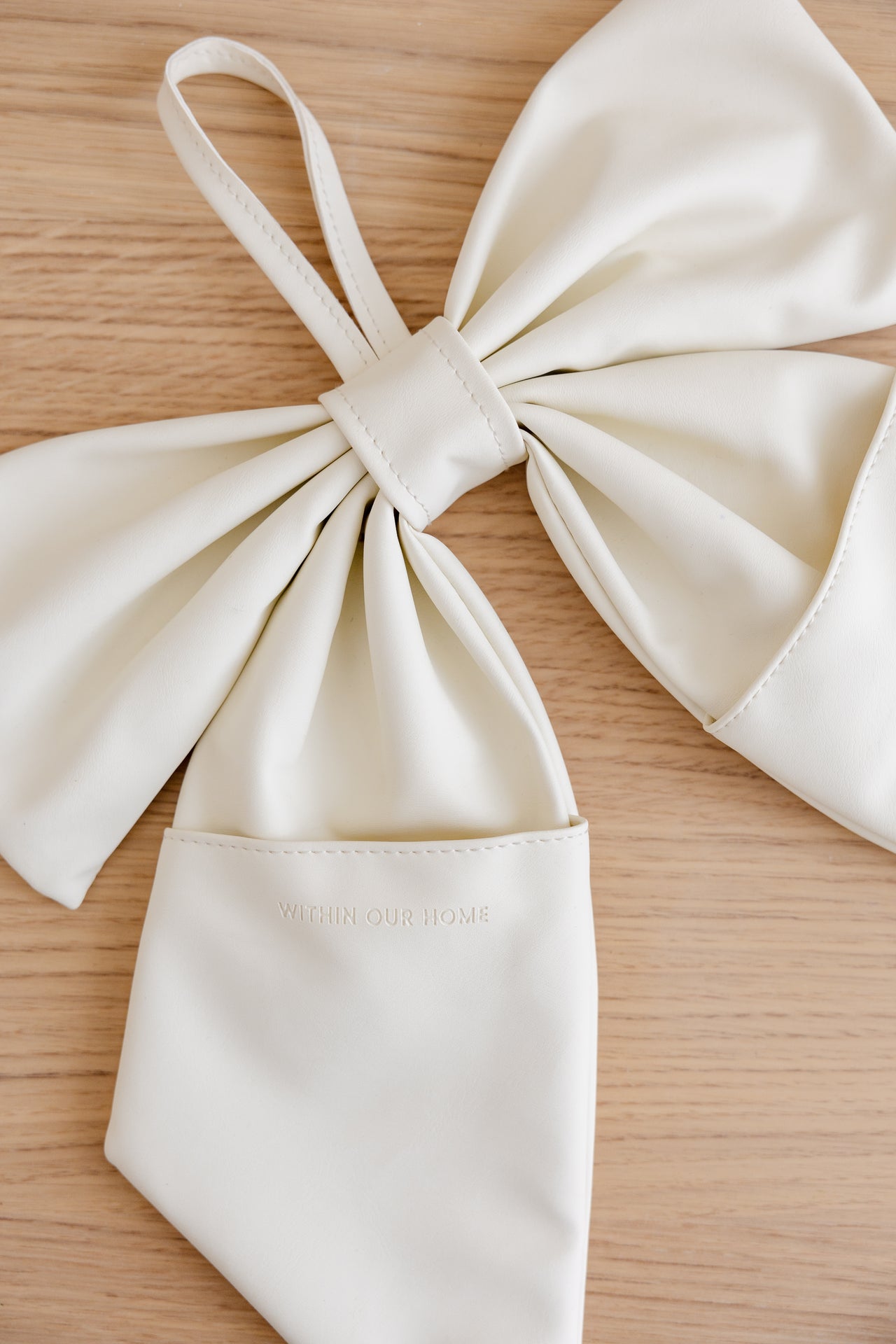 Bow Pouch in Cream